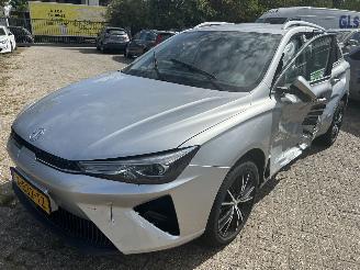 Schadeauto MG MG5 Luxury Long Range  115 kW  automaat 2024/2