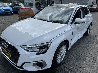 Unfallwagen Audi A3 Sportback  3.0 TFSI   ( Panoramadak ) 2022/10