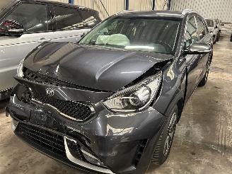 uszkodzony samochody osobowe Kia Niro 1.6 GDI Hybrid Dynamic Line Automaat 2018/5