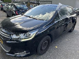 krockskadad bil auto Citroën C4 1.2 PureTech Business  5 Drs 2016/5