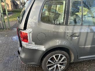 Volkswagen Touran 1.6 TDI  Automaat  ( 7 persoons ) picture 5