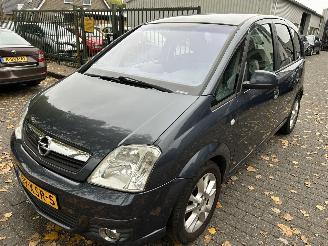krockskadad bil auto Opel Meriva 1.6 Cosma 2010/2