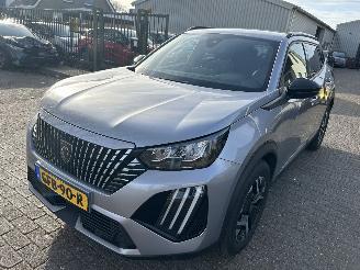 krockskadad bil auto Peugeot 2008 1.2 PureTech  Allure 2024/9