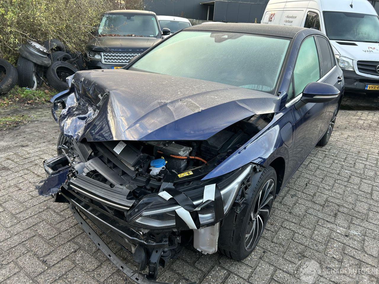 Volkswagen Golf 1.4 e PHEV  Style Automaat  ( 5 Drs- Panoramadak )