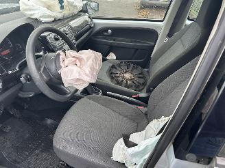 Volkswagen Up! 1.0 picture 6