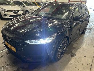 skadebil auto Ford Focus 1.0 EcoBoost Hybrid ST Line Stationcar   125 PK 2024/8