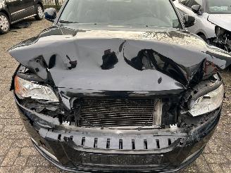 Volvo V-70 2.0 D Kinetic picture 2