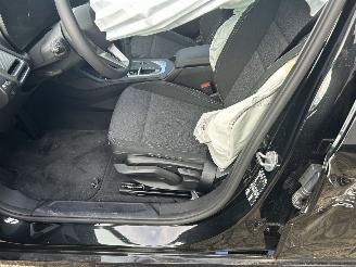 BMW 1-serie 120  Automaat   ( 4457 Km )   nieuw prijs 45000,00 picture 11