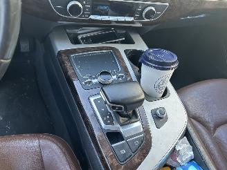 Audi Q7 3.0 TFSI  Automaat 7 persoons picture 17