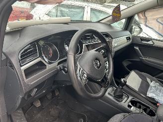 Volkswagen Touran 1.5 TSI  highline  7 Persoons picture 12