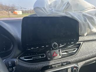 Hyundai I-30 1.5 T-GDI MHEV N-Line Sky  ( Panoramadak ) picture 13