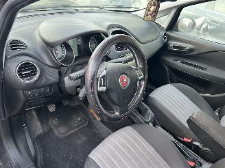 Fiat Punto 0.9 picture 11