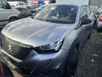 krockskadad bil auto Peugeot 2008 1.2 PureTech  Active 2022/12