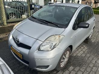 Toyota Yaris 1.3 picture 1