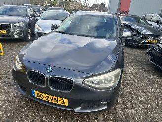krockskadad bil auto BMW 1-serie 116i     5 Drs 2013/3