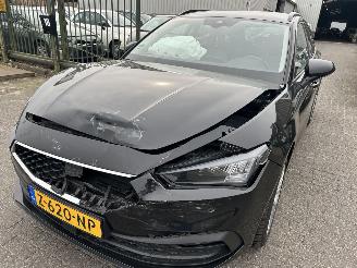 krockskadad bil auto Seat Leon Sportstourer 1.0 MHEV Style Business Intense Automaat 2024/5