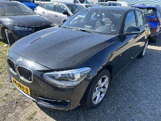 Schadeauto BMW 1-serie 116i  Sport  Automaat  ( Motorschade ) 2012/4