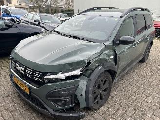 Damaged car Dacia Jogger 1.0 Tce Extreme 2023/6