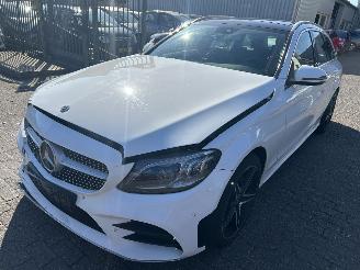 krockskadad bil auto Mercedes C-klasse 180 Premium Pack  Stationcar  Automaat. 2018/9
