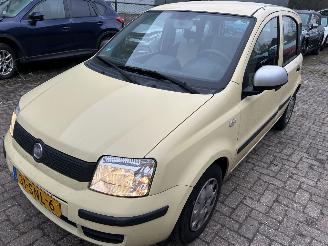 skadebil auto Fiat Panda 1.2 2011/10