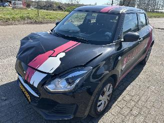 krockskadad bil auto Suzuki Swift 1.2 Smart Hybrid Comfort 2022/9