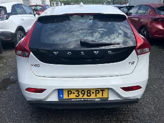 Volvo V-40 T2   2.0 Ltr picture 6