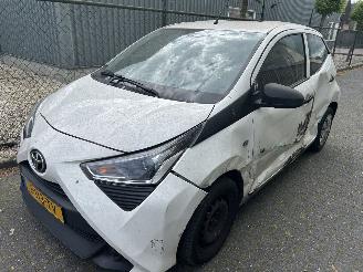 Voiture accidenté Toyota Aygo 1.0 VVT-I   X-Fun 2020/11