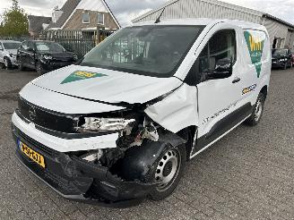 krockskadad bil bedrijf Opel Combo 1.5 CDTI  BlueHDI 2024/7