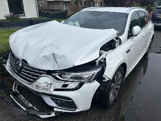 damaged passenger cars Renault Talisman Estate 1.3 TCE  Automaat 2021/5
