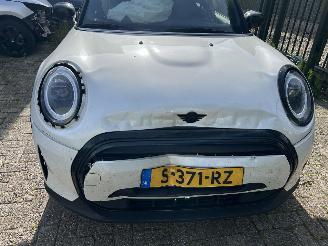 Mini Cooper Camden 1.5  Automaat picture 2