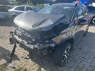skadebil auto Peugeot 2008 1.2 PureTech  Automaat GT Line 2019/1