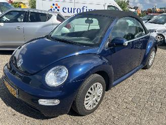 krockskadad bil auto Volkswagen Beetle 1.6 Cabriolet 2005/4