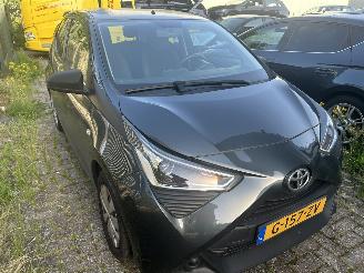 Toyota Aygo 1.0 VVTi  5 Drs picture 3