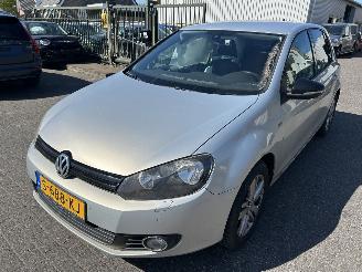 krockskadad bil auto Volkswagen Golf 1.2 TSI   5 drs 2012/9