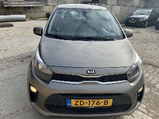 Kia Picanto 1.0 picture 2