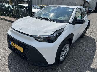 skadebil auto Toyota Aygo X  1.5   Hybrid  Automaat    ( 2708 Km ) 2026/4