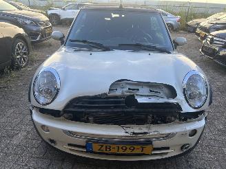 Mini Cooper 1.6 Cabriolet  Automaat picture 2