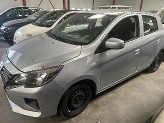 krockskadad bil auto Mitsubishi Space-star 1.2 Cleartec Entry 2022/6
