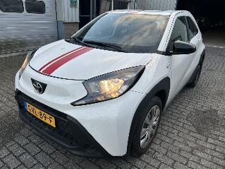 skadebil auto Toyota Aygo X  1.0 VVT-I Play 2024/12