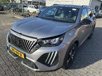 Avarii autoturisme Peugeot 2008 1.2 Hybrid 145 Allure  Automaat   ( Nieuwprijs 41000,00 ) 2026/1