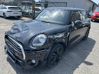 skadebil brommobiel Mini Cooper 1.5 2019/8