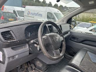 Toyota Proace 1.6 D -4D Cool Comfort picture 12