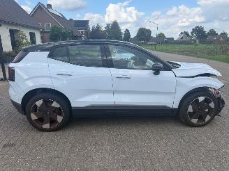 Volvo EX30 Extended Range Plus picture 4