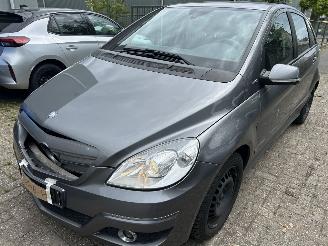 skadebil auto Mercedes B-klasse 180 2010/11