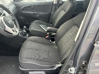 Kia Venga 1.4 picture 9
