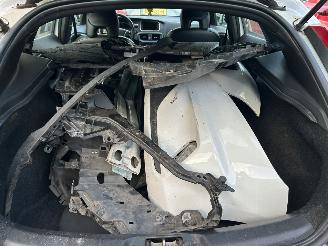 Volvo V-40 2.0 D   R Design picture 7
