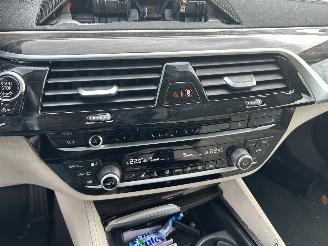 BMW 5-serie 530 i  Touring Automaat  High Executive Luxury picture 16