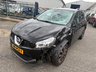 skadebil auto Nissan Qashqai 1.6 2011/4