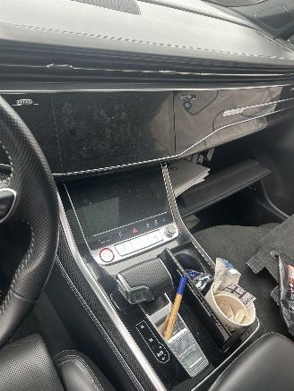 Audi SQ7 4.0 TDI   ( 7 persoons ) picture 14