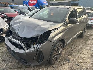 Vaurioauto  passenger cars Peugeot 5008 1.2 Hybrid  GT  Automaat 2024/9